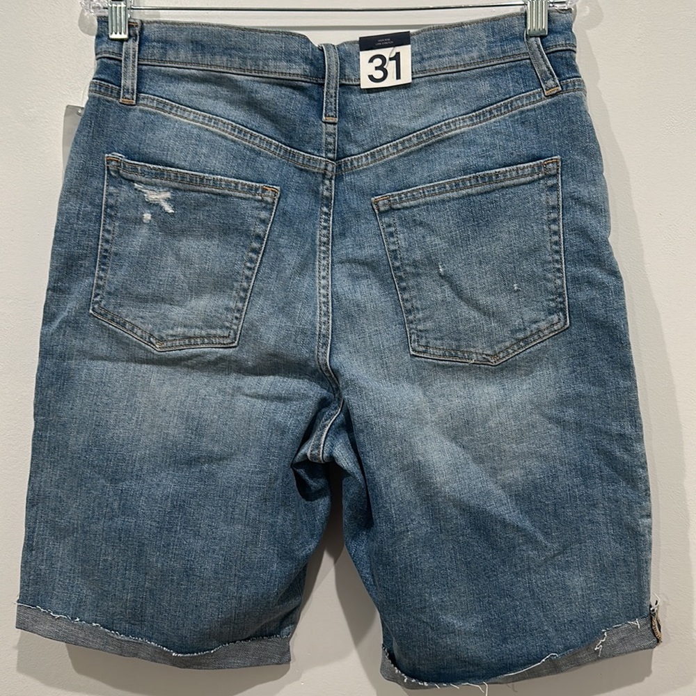 Gap Bermuda Short  High Rise Low Stretch Size 31 Tall - Picture 4 of 12